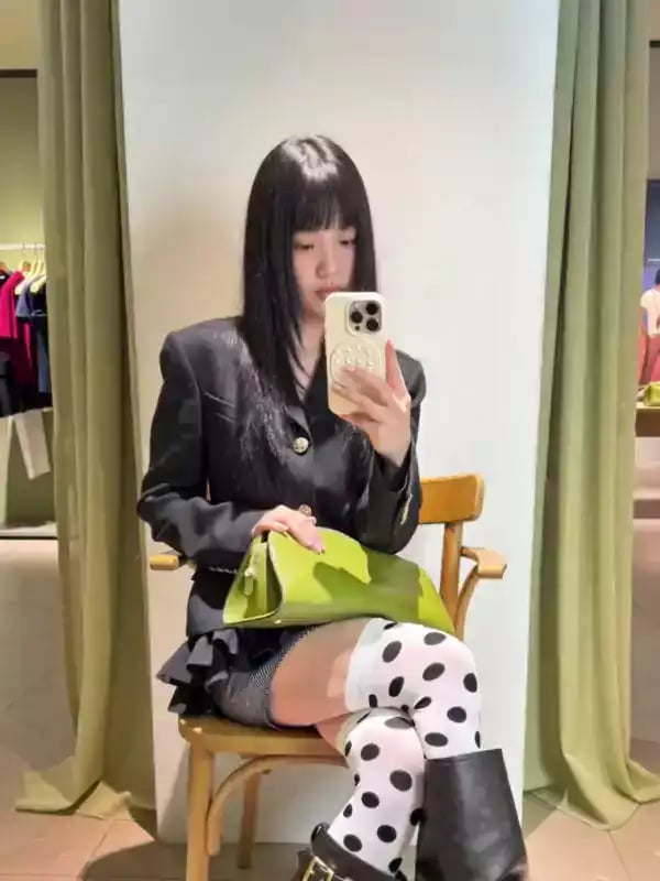 Loading the media file...