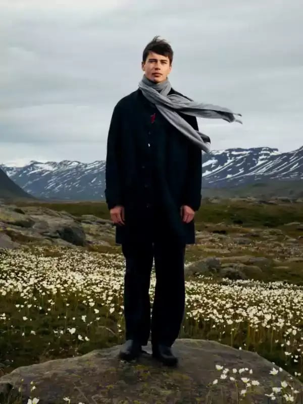 Loading the media file...