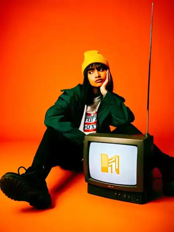 Loading the media file...